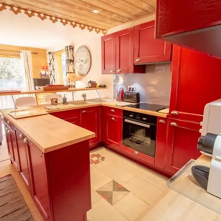 Nice Refurbished 8 People Meribel Centre! Mussillon