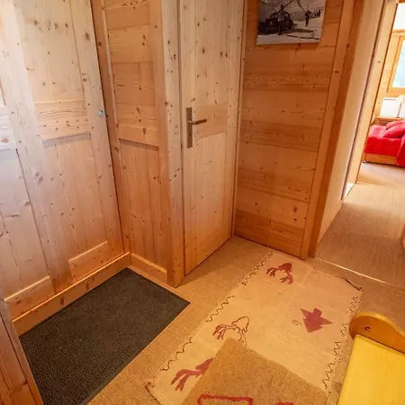 Nice Refurbished 8 People Meribel Centre! *